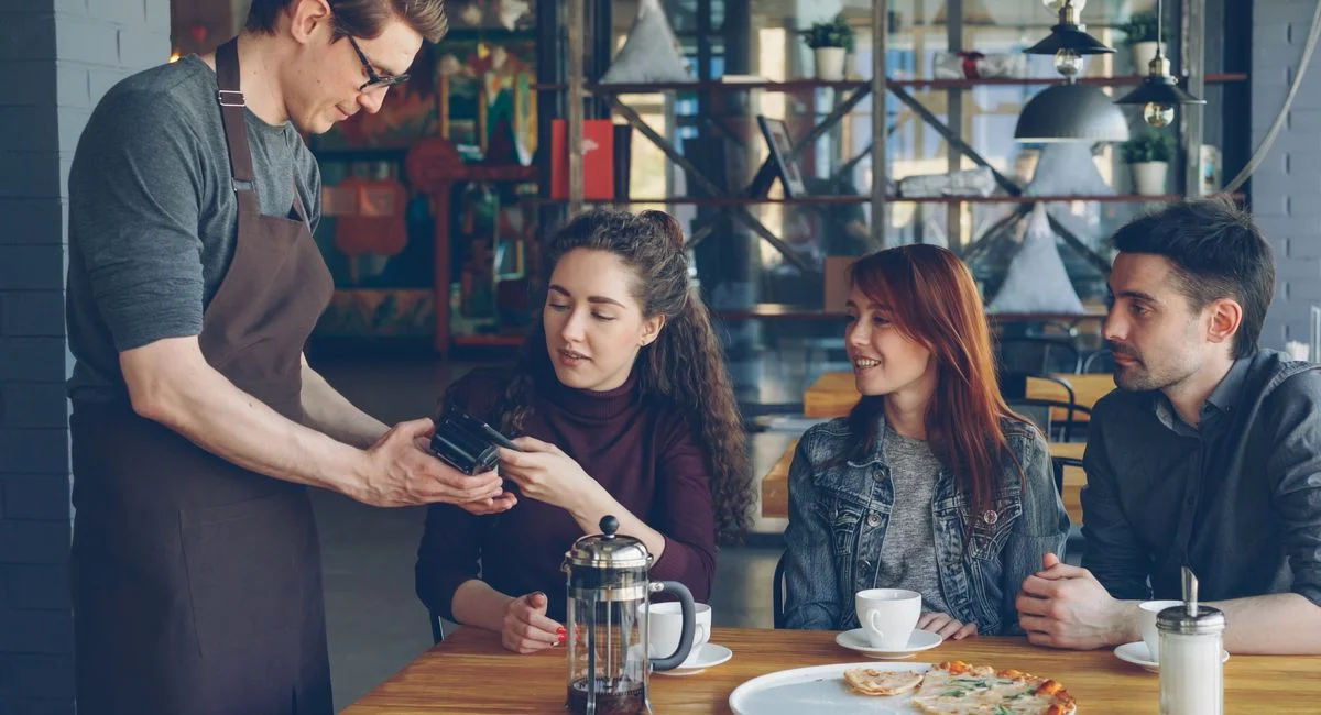 Illustration, modèle clause ticket restaurant dans le contrat de travail